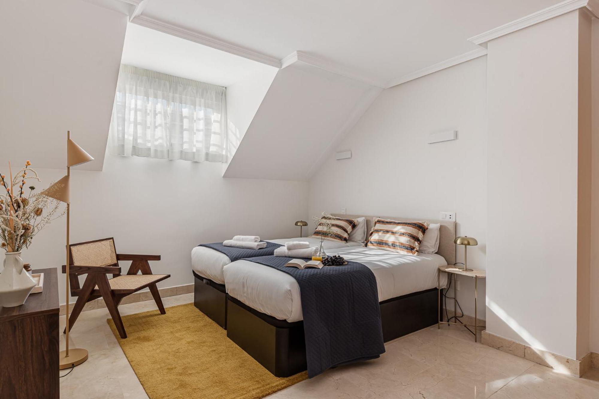 Waou Gran Via Attic - Corta Duracion Apartment Madrid Exterior photo