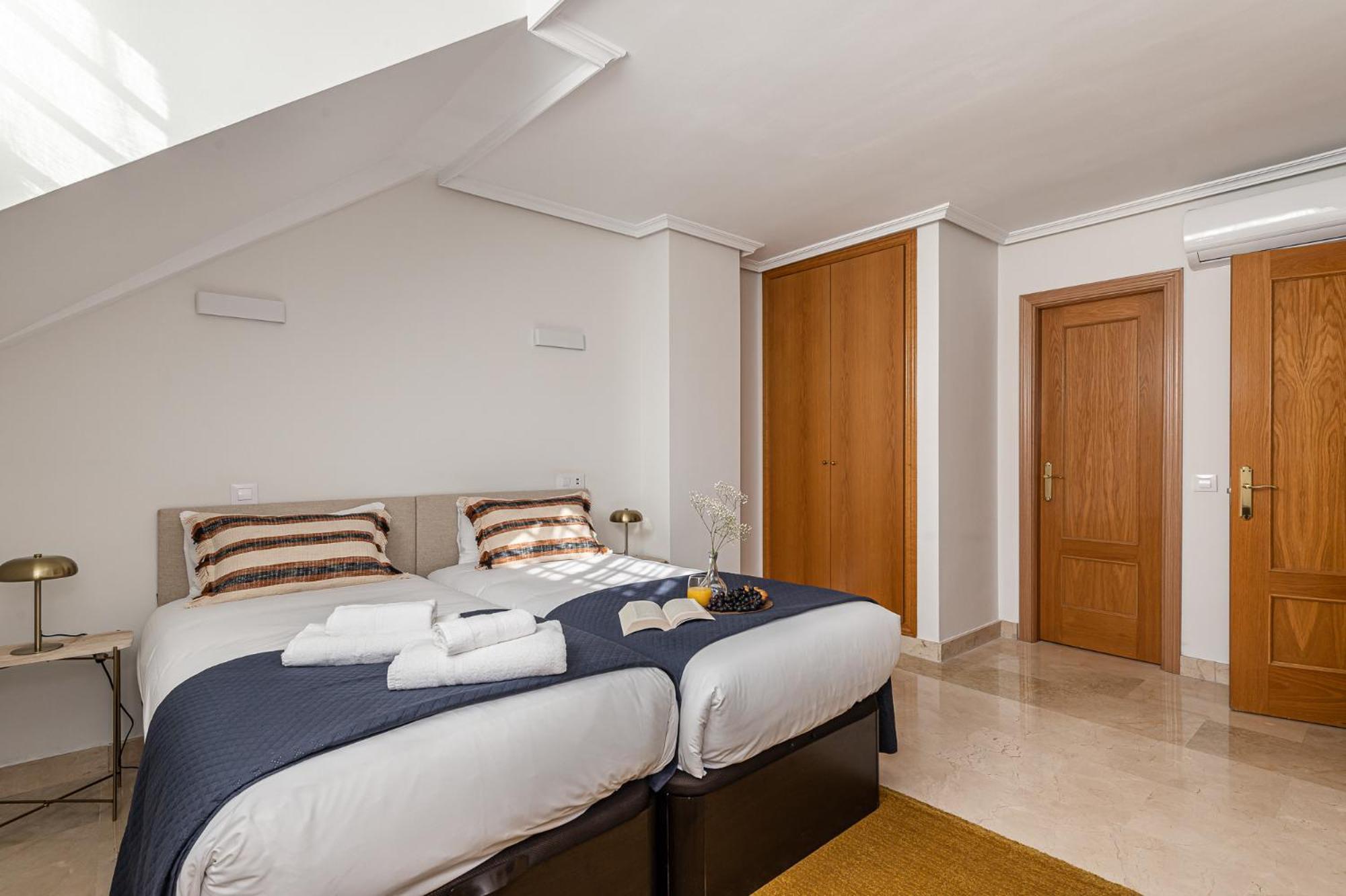 Waou Gran Via Attic - Corta Duracion Apartment Madrid Exterior photo