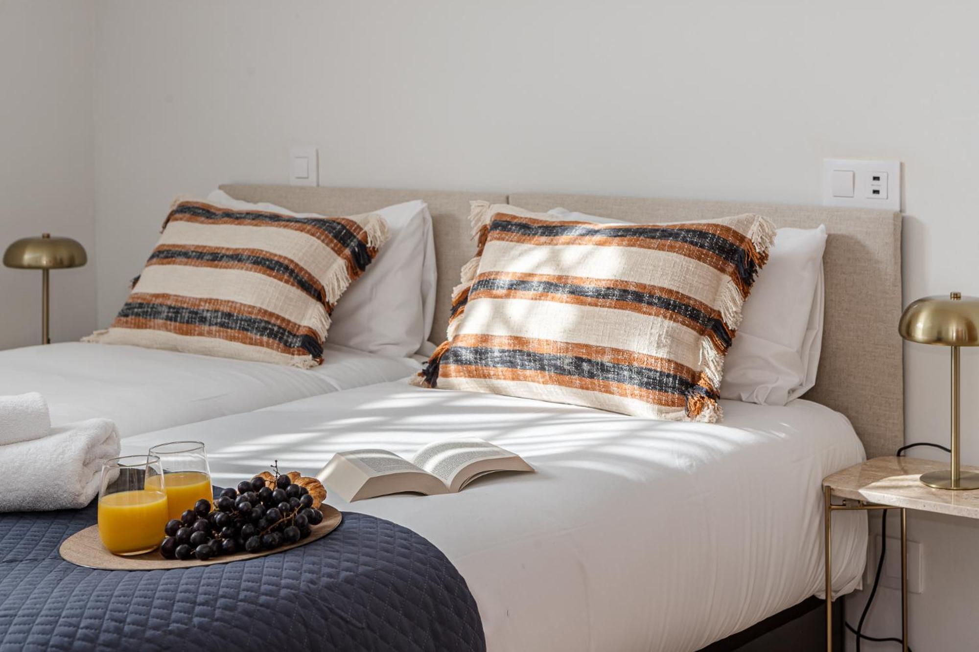 Waou Gran Via Attic - Corta Duracion Apartment Madrid Exterior photo